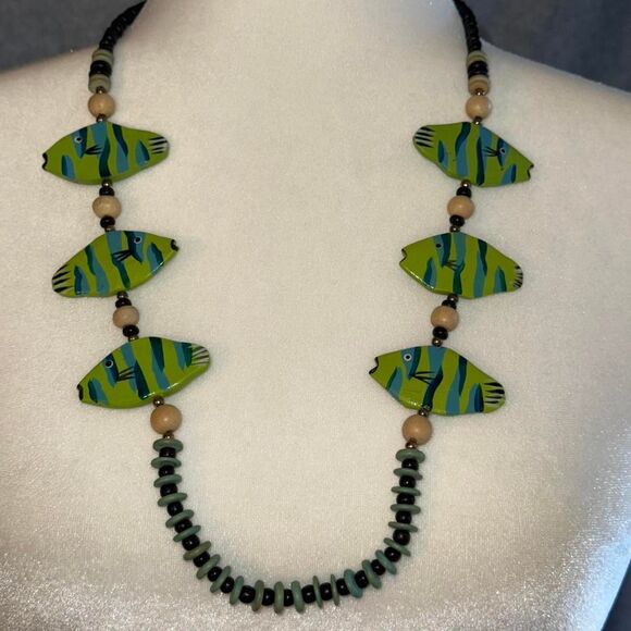 Vintage Hand Painted Green and Blue Fish Necklace - Picture 5 of 7